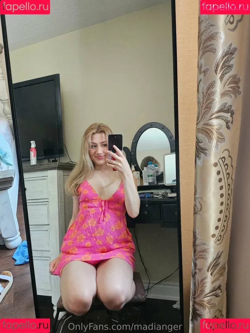 Madi Anger / MadiAnger / madi_anger Onlyfans Photo Gallery 