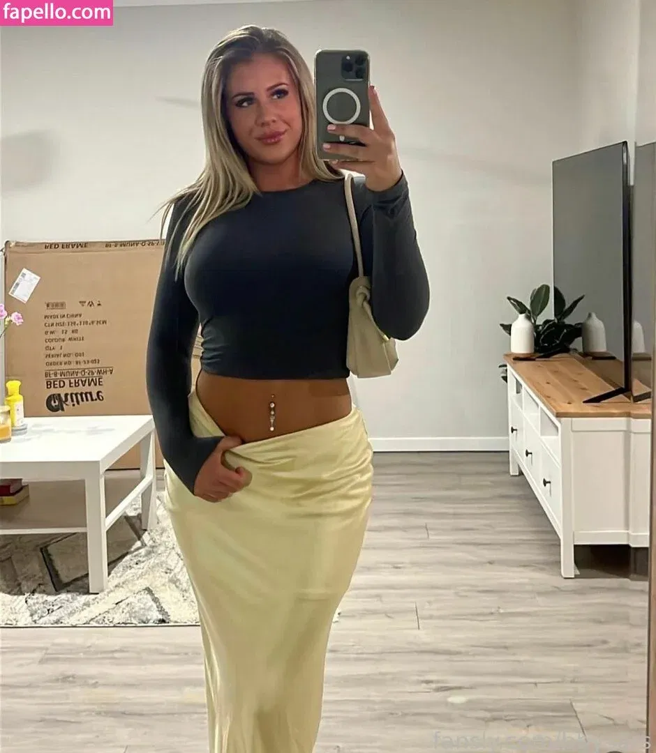 bbysar / bbysars Onlyfans Photo Gallery 