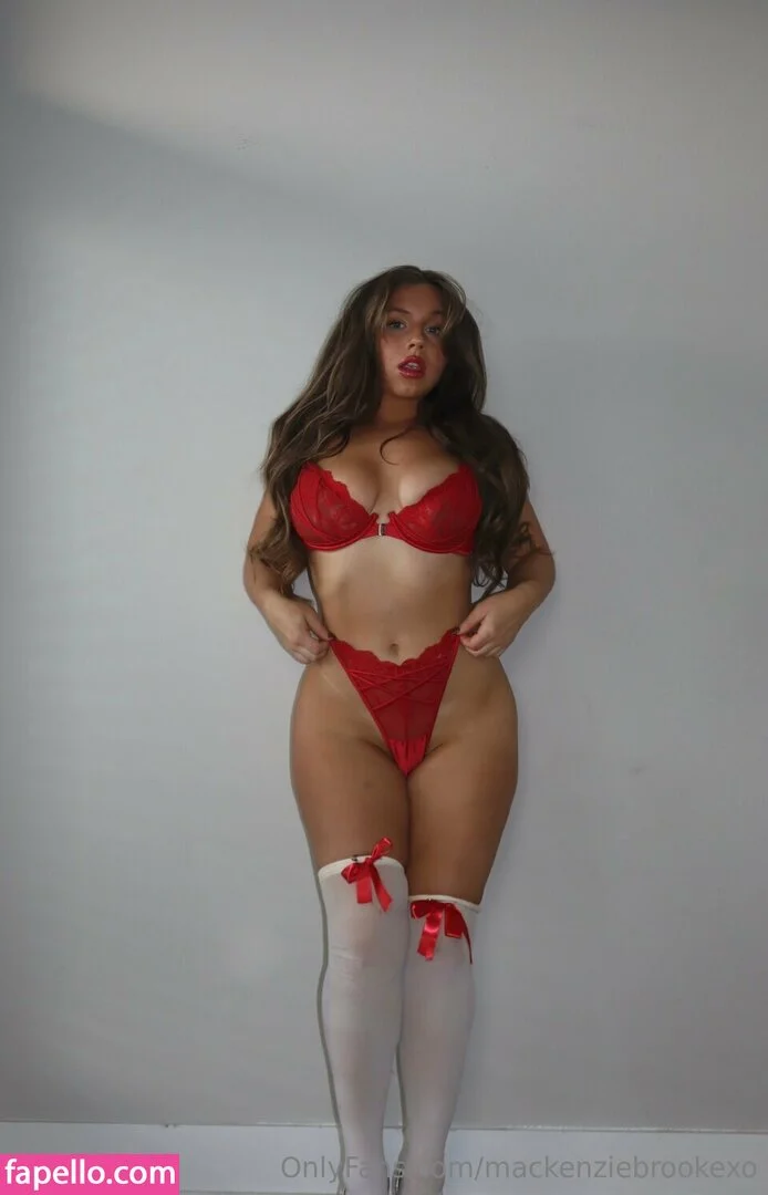 MacKenzie Brooke Nude Onlyfans Photo 26