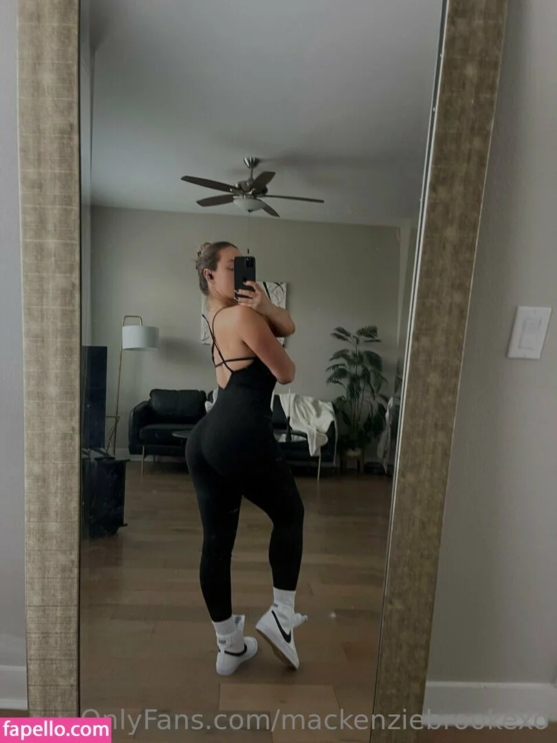 MacKenzie Brooke Nude Onlyfans Photo 11