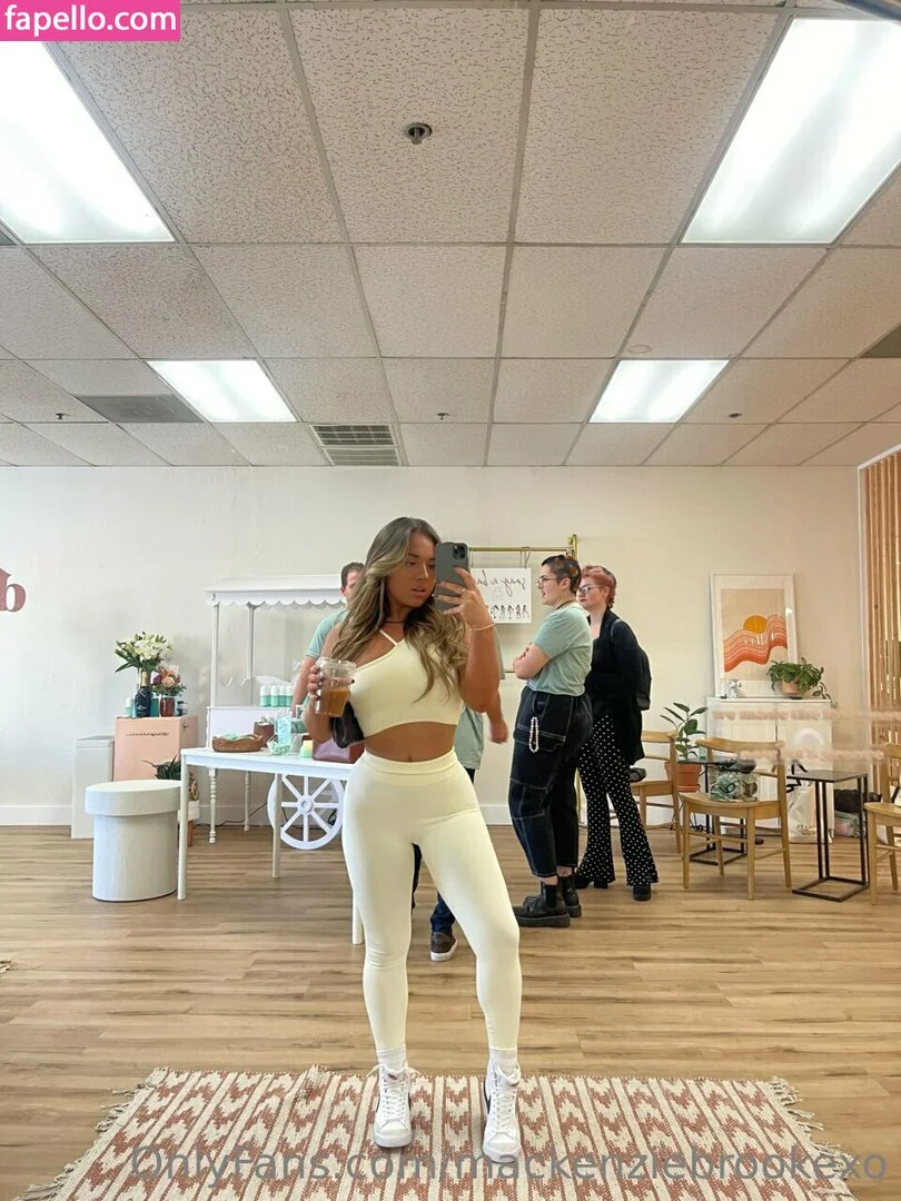 MacKenzie Brooke Nude Onlyfans Photo 8