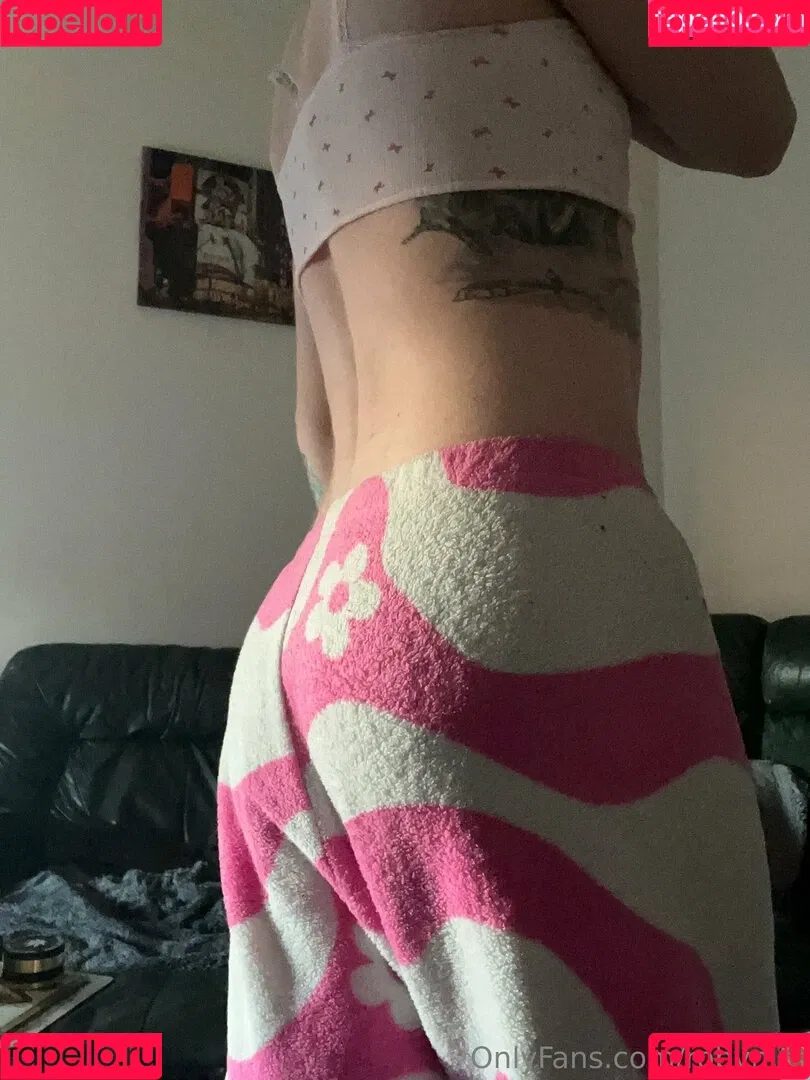 robyn.ts / robynetteart Onlyfans Photo Gallery 