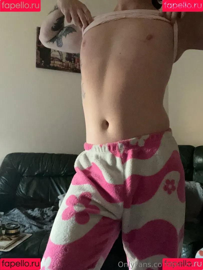 robyn.ts / robynetteart Onlyfans Photo Gallery 