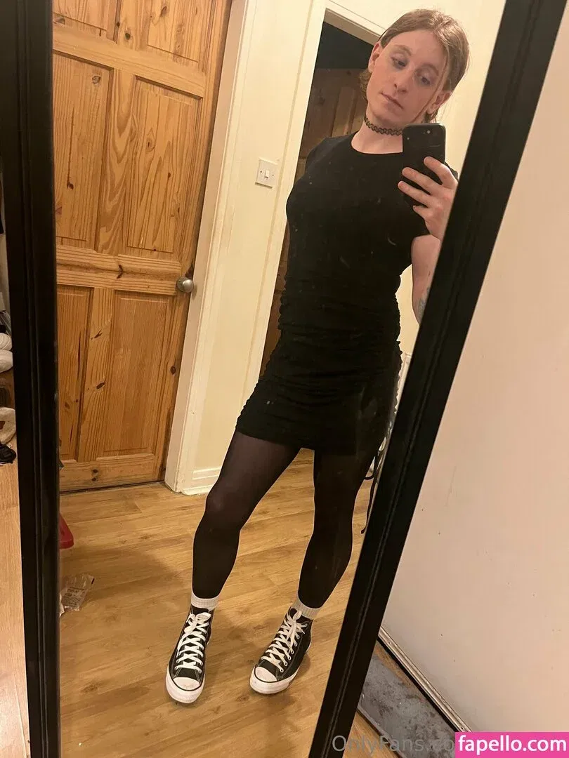 robyn.ts / robynetteart Onlyfans Photo Gallery 