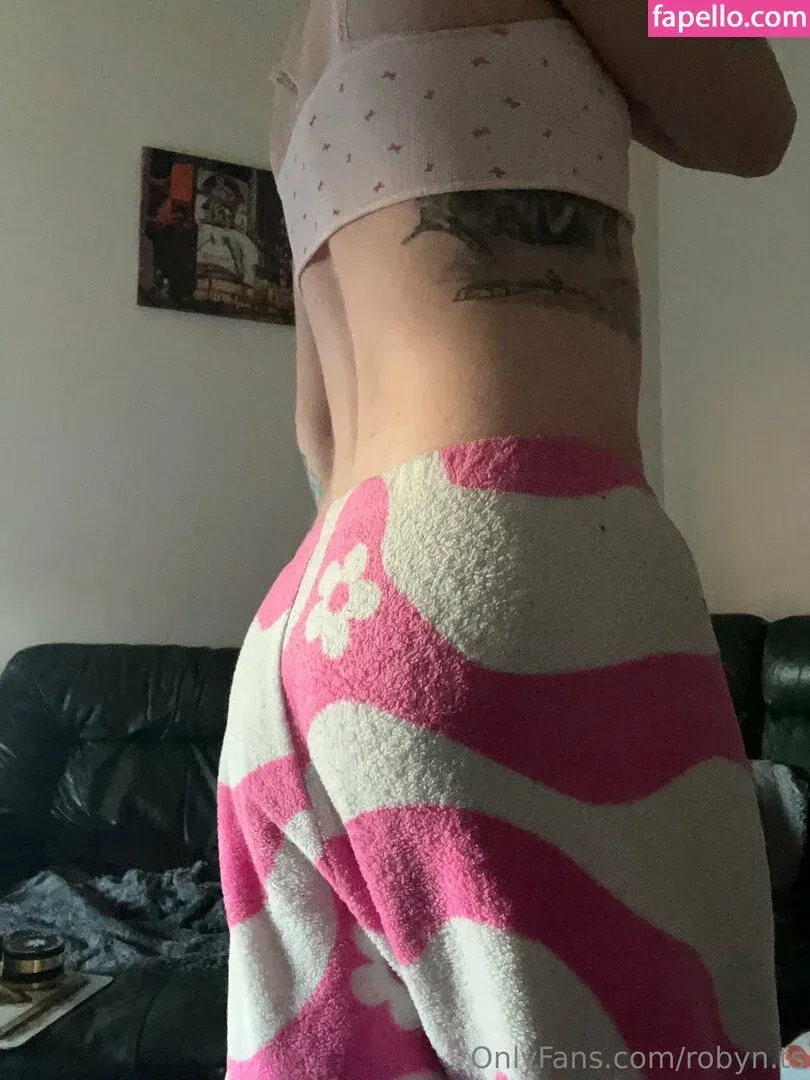 robyn.ts / robynetteart Onlyfans Photo Gallery 