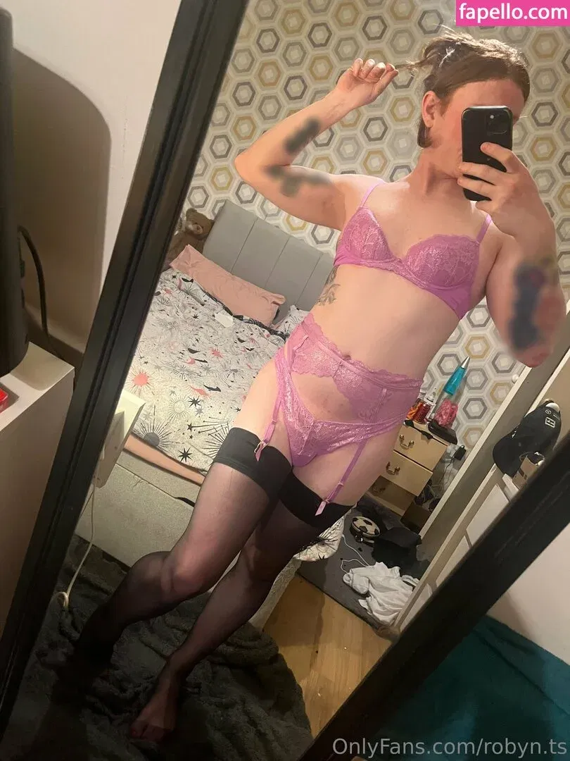 robyn.ts / robynetteart Onlyfans Photo Gallery 