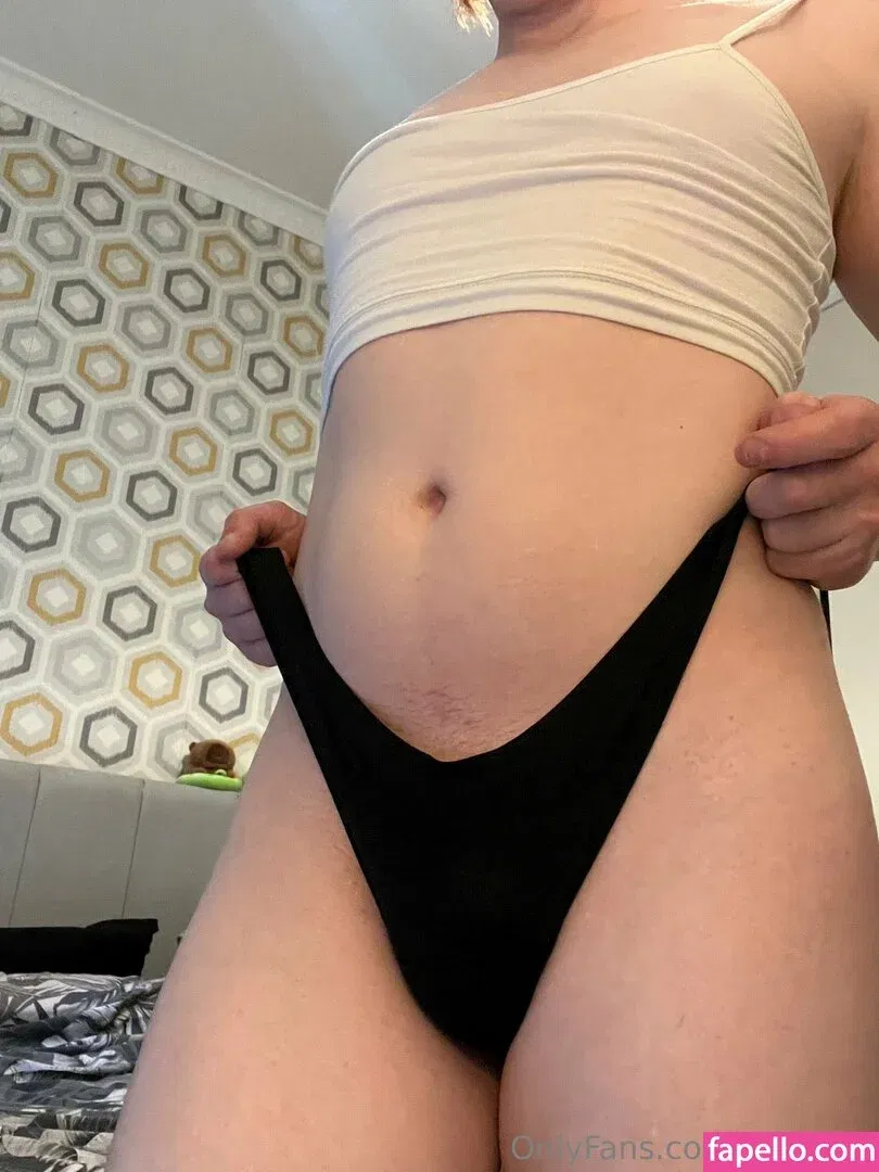 robyn.ts / robynetteart Onlyfans Photo Gallery 