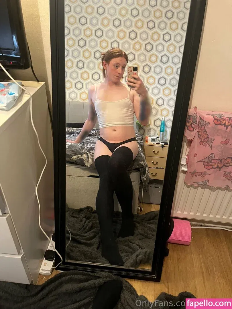 robyn.ts / robynetteart Onlyfans Photo Gallery 