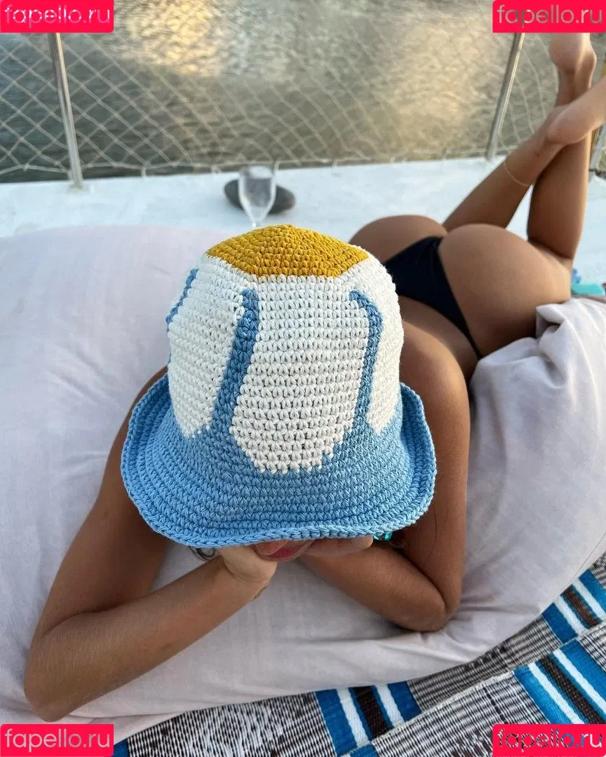 Bruna Marquezine / brumarquezine / brunamarquezine / https: Onlyfans Photo Gallery 