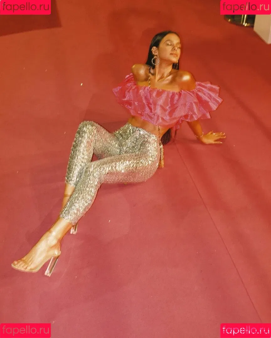 Bruna Marquezine / brumarquezine / brunamarquezine / https: Onlyfans Photo Gallery 