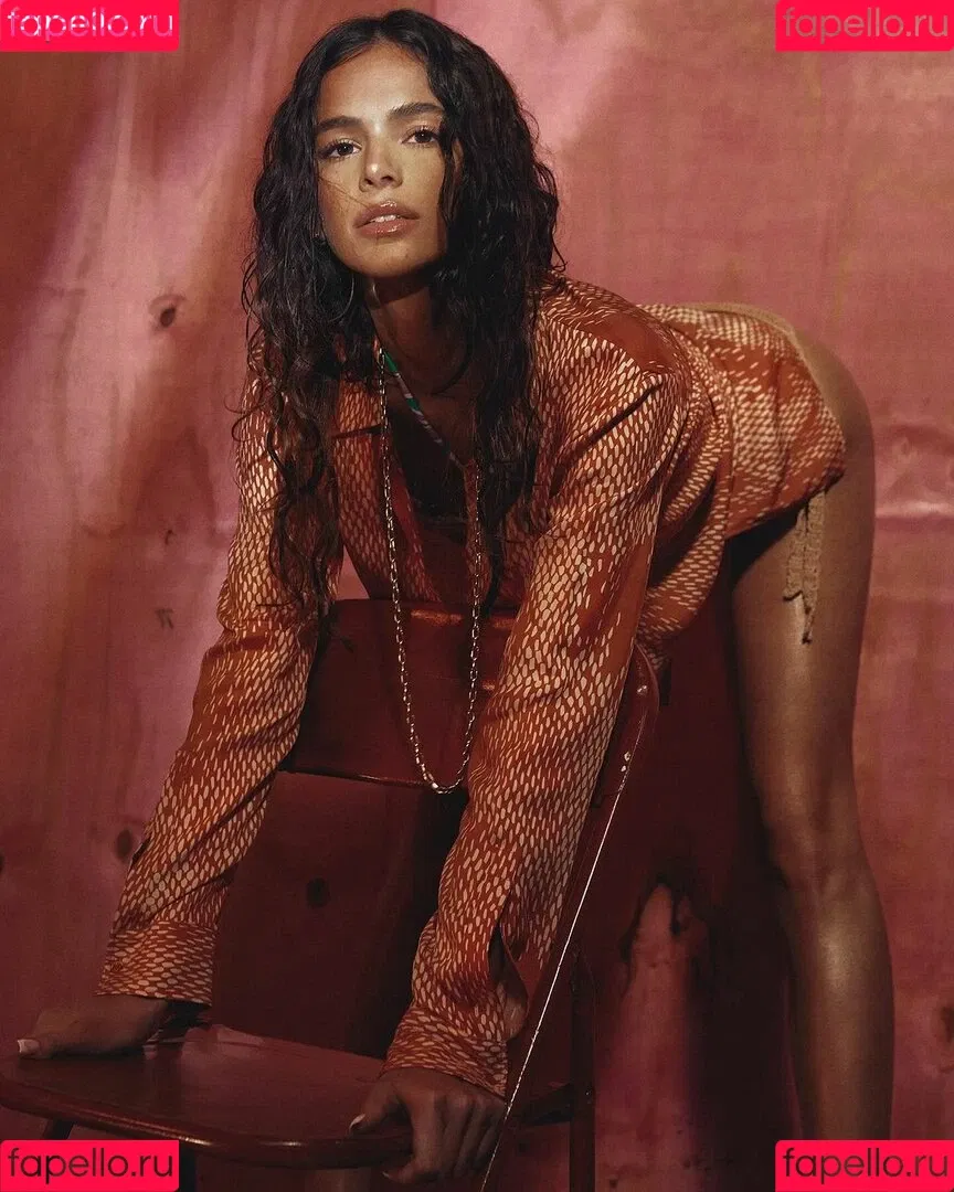 Bruna Marquezine / brumarquezine / brunamarquezine / https: Onlyfans Photo Gallery 