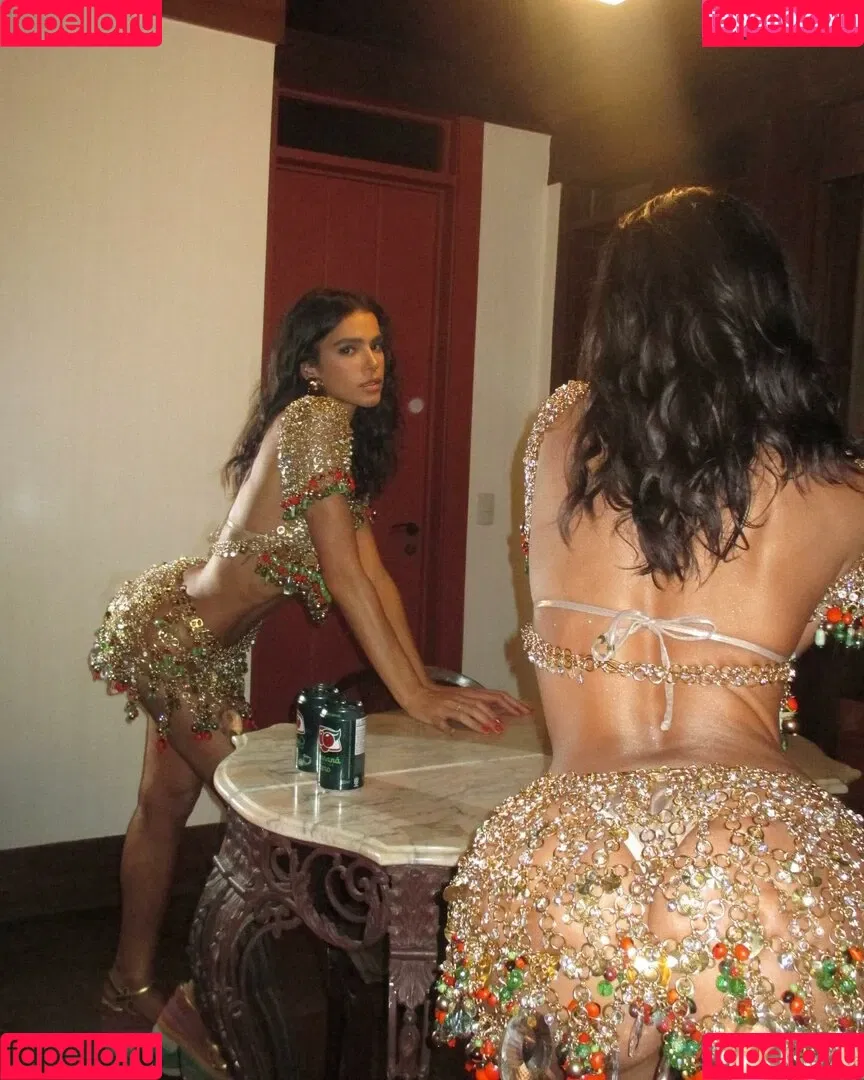 Bruna Marquezine / brumarquezine / brunamarquezine / https: Onlyfans Photo Gallery 