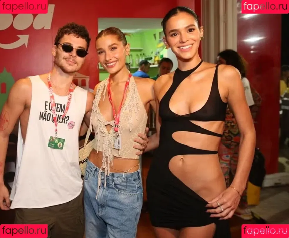 Bruna Marquezine / brumarquezine / brunamarquezine / https: Onlyfans Photo Gallery 