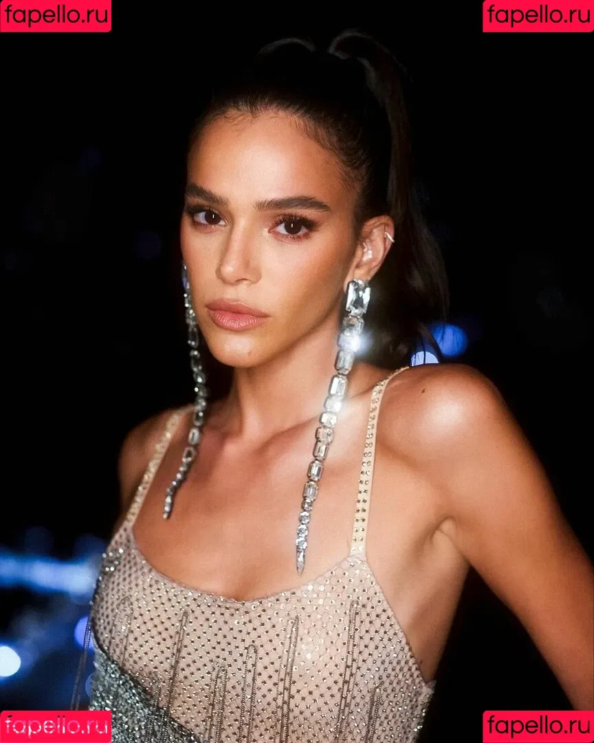 Bruna Marquezine / brumarquezine / brunamarquezine / https: Onlyfans Photo Gallery 