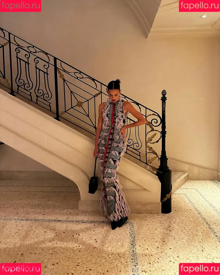 Bruna Marquezine / brumarquezine / brunamarquezine / https: Onlyfans Photo Gallery 