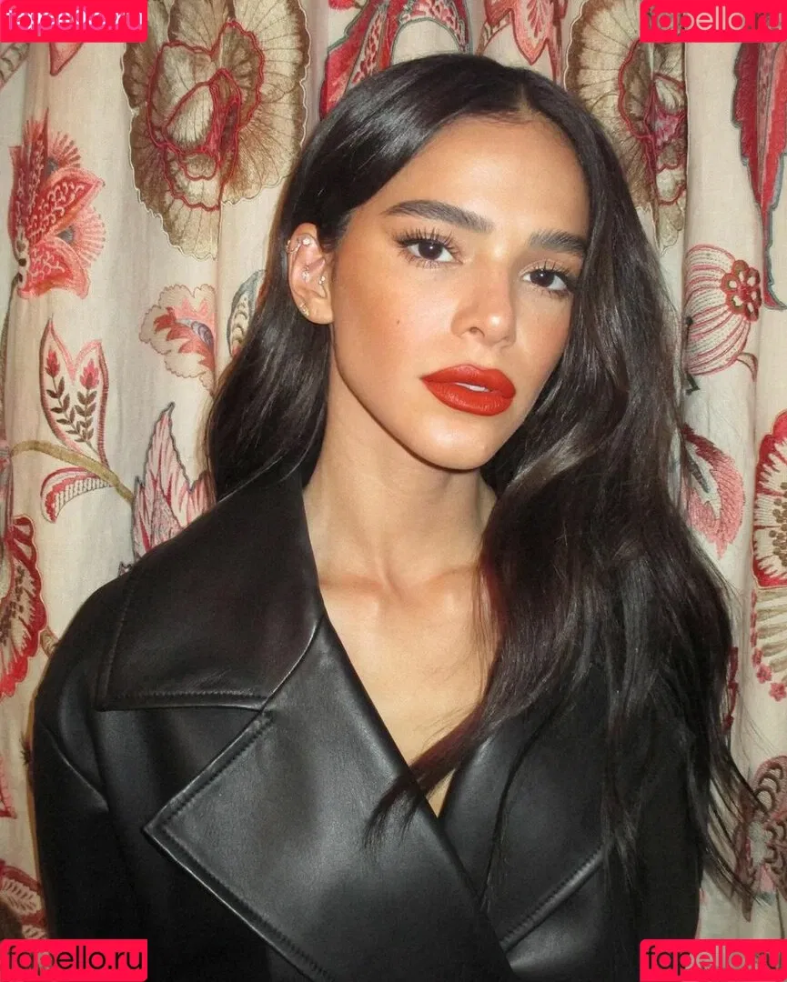 Bruna Marquezine / brumarquezine / brunamarquezine / https: Onlyfans Photo Gallery 