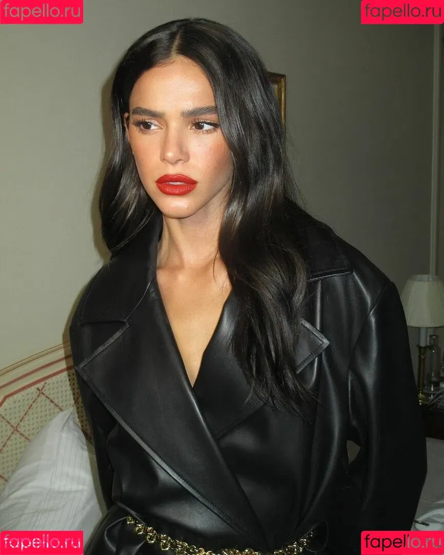 Bruna Marquezine / brumarquezine / brunamarquezine / https: Onlyfans Photo Gallery 
