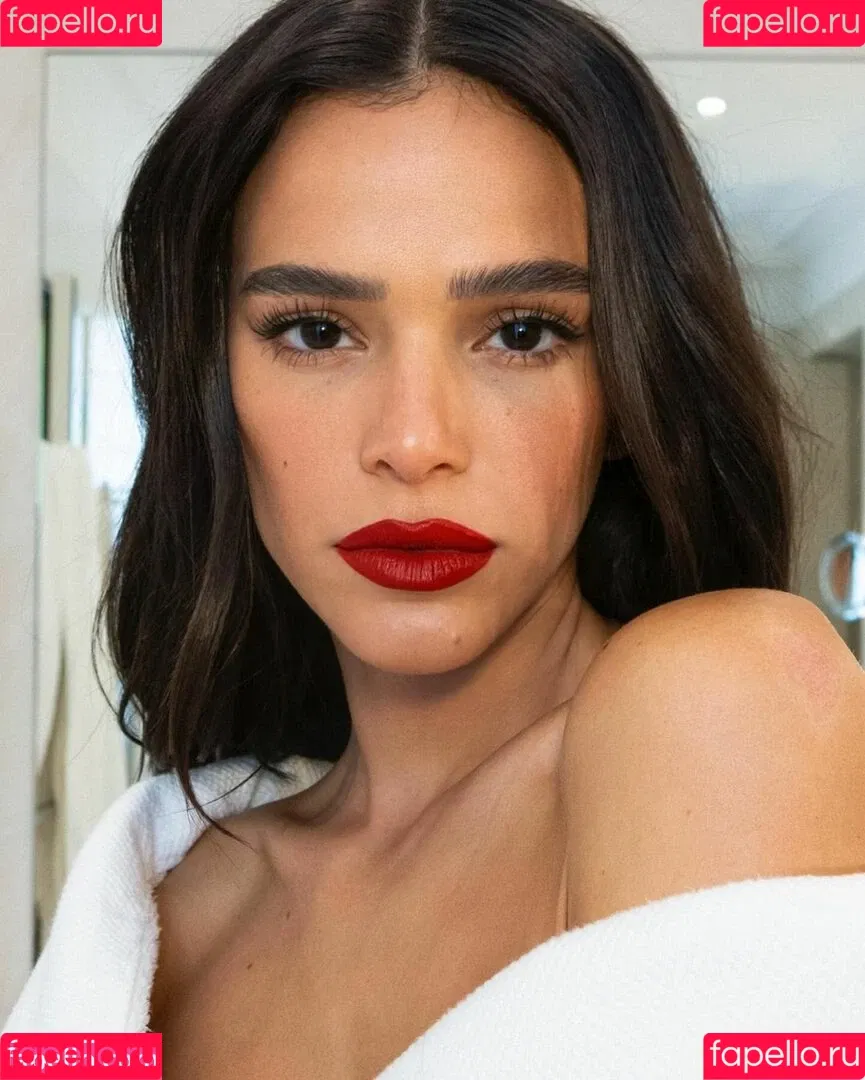 Bruna Marquezine / brumarquezine / brunamarquezine / https: Onlyfans Photo Gallery 