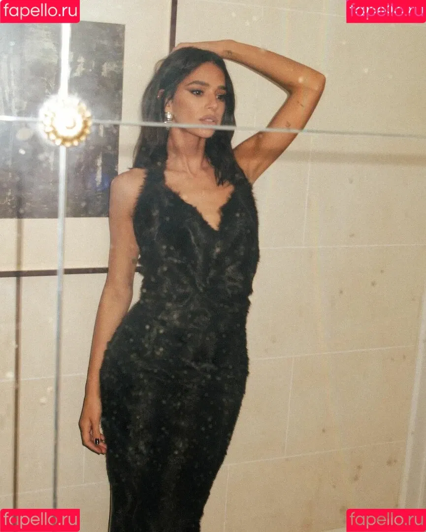 Bruna Marquezine / brumarquezine / brunamarquezine / https: Onlyfans Photo Gallery 
