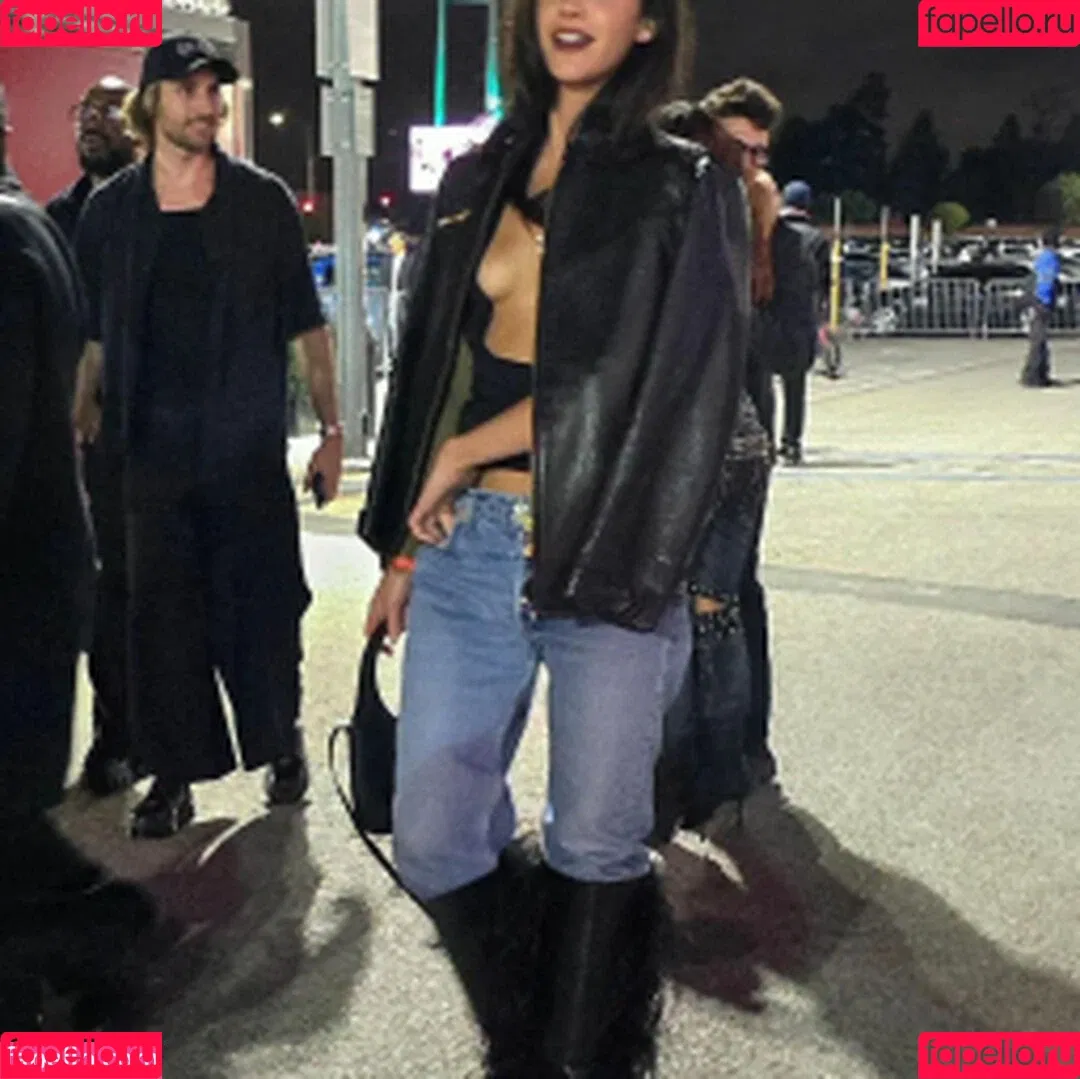 Bruna Marquezine / brumarquezine / brunamarquezine / https: Onlyfans Photo Gallery 