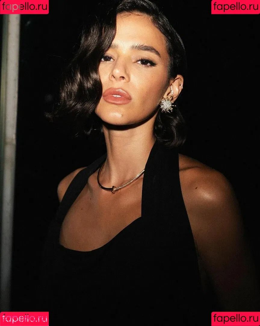 Bruna Marquezine / brumarquezine / brunamarquezine / https: Onlyfans Photo Gallery 
