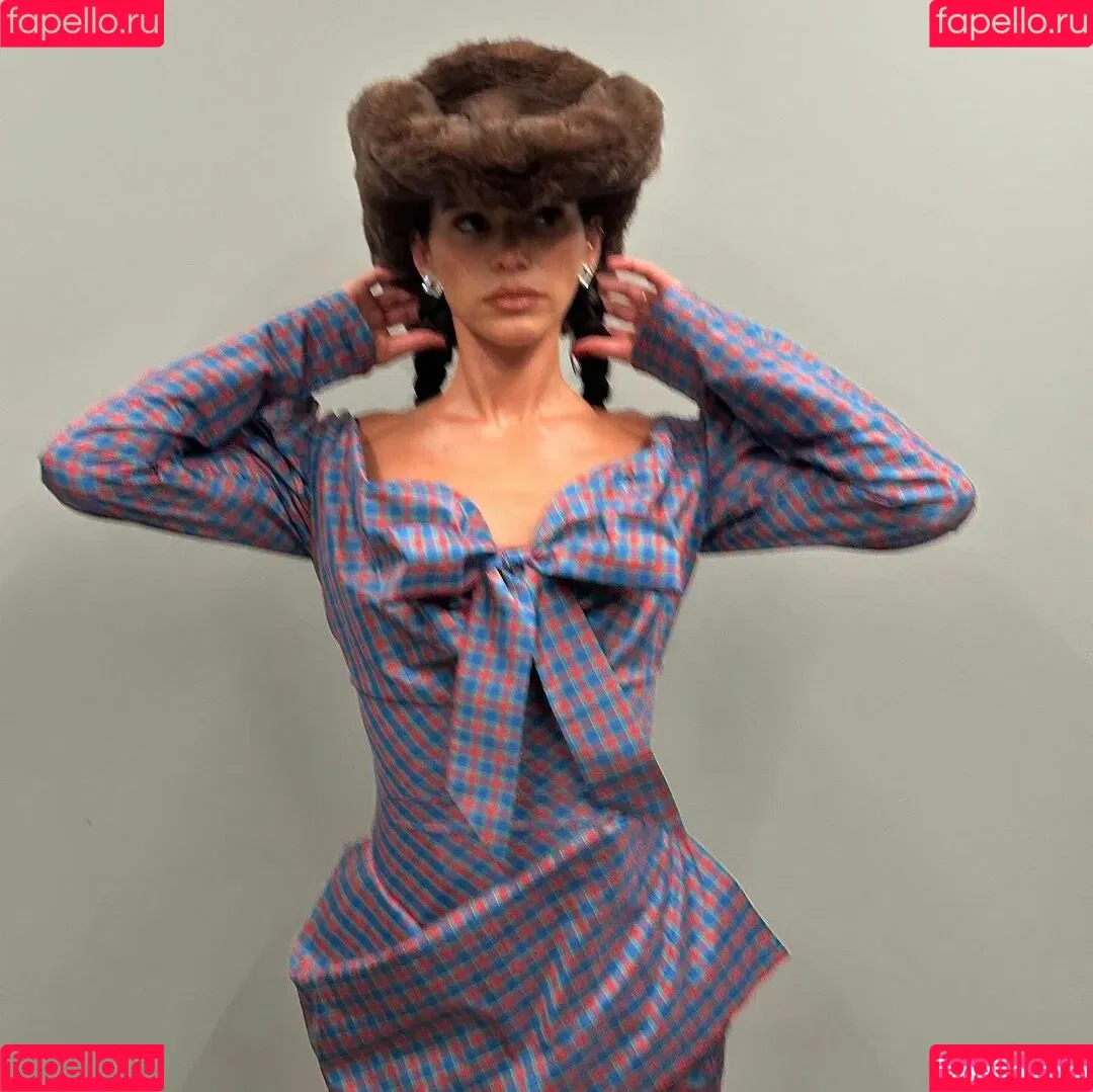 Bruna Marquezine / brumarquezine / brunamarquezine / https: Onlyfans Photo Gallery 