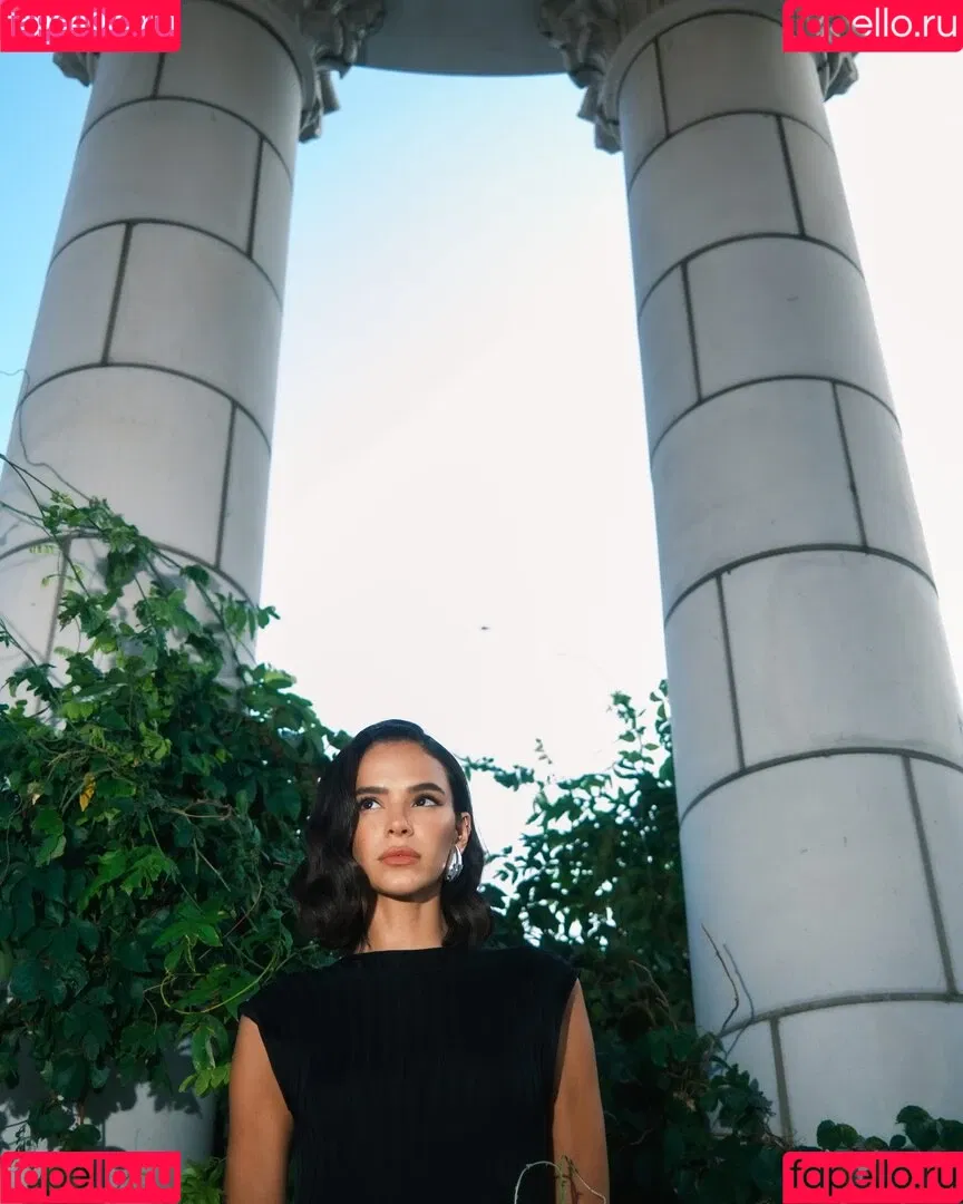Bruna Marquezine / brumarquezine / brunamarquezine / https: Onlyfans Photo Gallery 