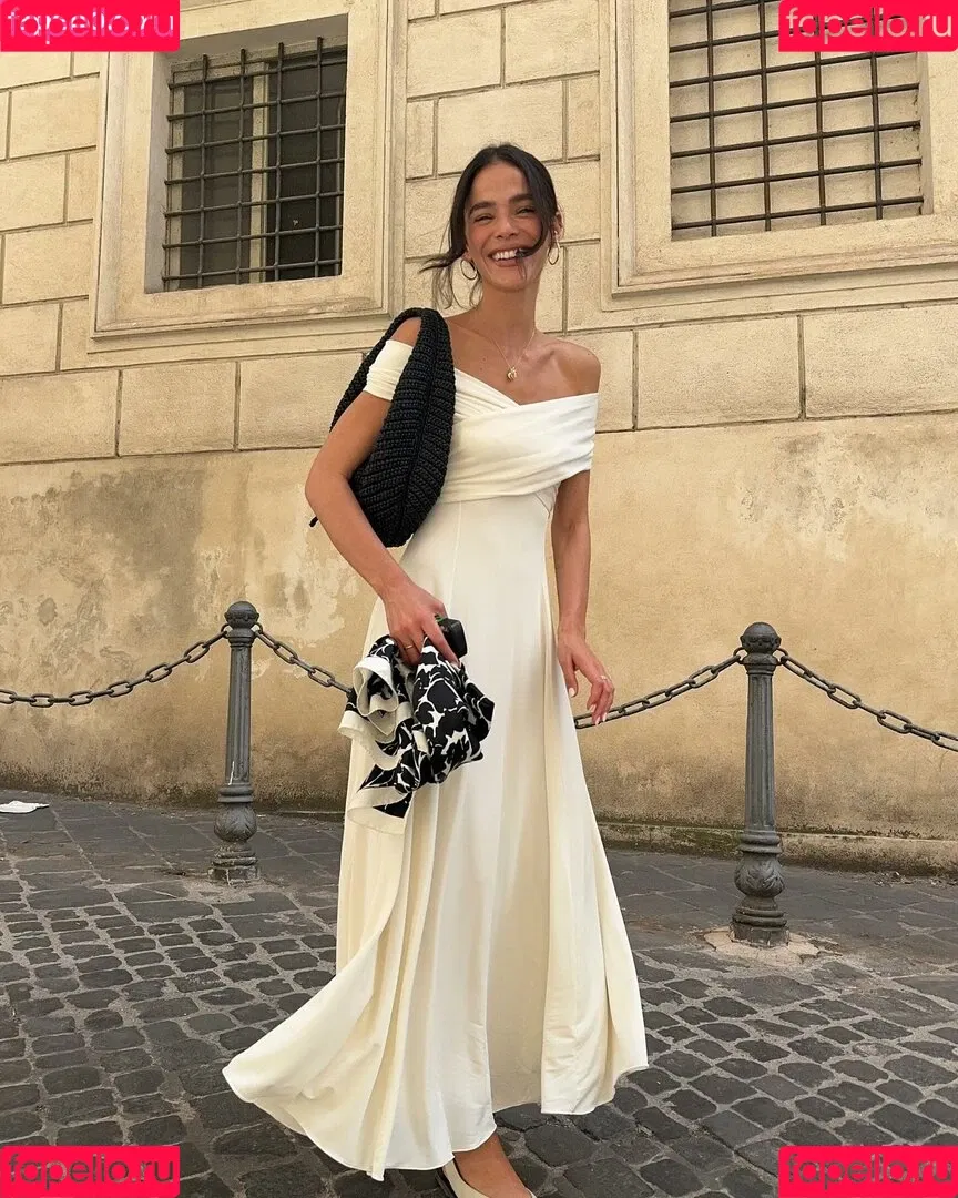 Bruna Marquezine / brumarquezine / brunamarquezine / https: Onlyfans Photo Gallery 