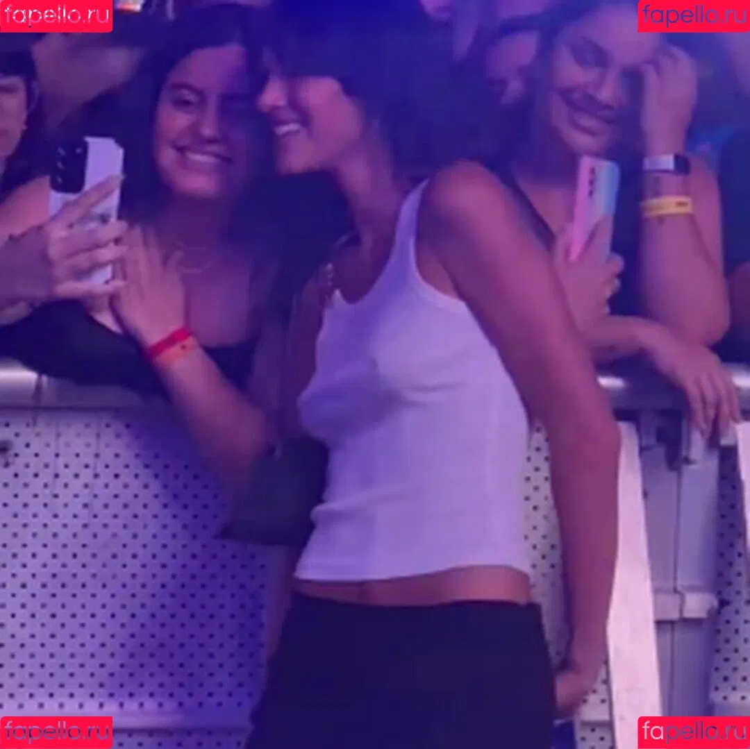Bruna Marquezine / brumarquezine / brunamarquezine / https: Onlyfans Photo Gallery 