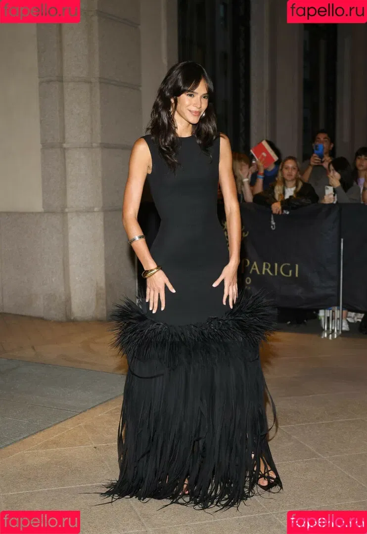 Bruna Marquezine / brumarquezine / brunamarquezine / https: Onlyfans Photo Gallery 