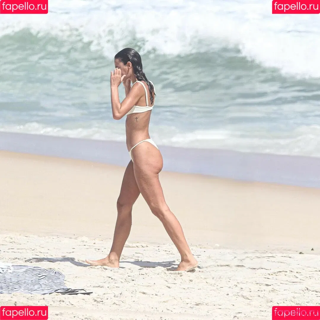 Bruna Marquezine / brumarquezine / brunamarquezine / https: Onlyfans Photo Gallery 