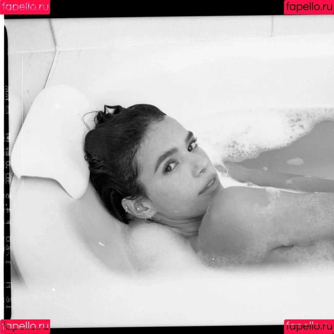 Bruna Marquezine / brumarquezine / brunamarquezine / https: Onlyfans Photo Gallery 