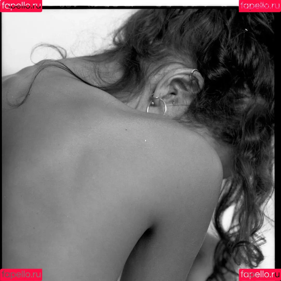 Bruna Marquezine / brumarquezine / brunamarquezine / https: Onlyfans Photo Gallery 