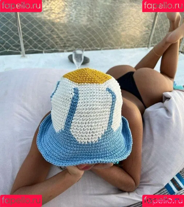 Bruna Marquezine / brumarquezine / brunamarquezine / https: Onlyfans Photo Gallery 