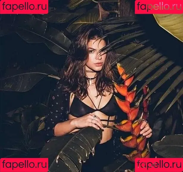 Bruna Marquezine / brumarquezine / brunamarquezine / https: Onlyfans Photo Gallery 