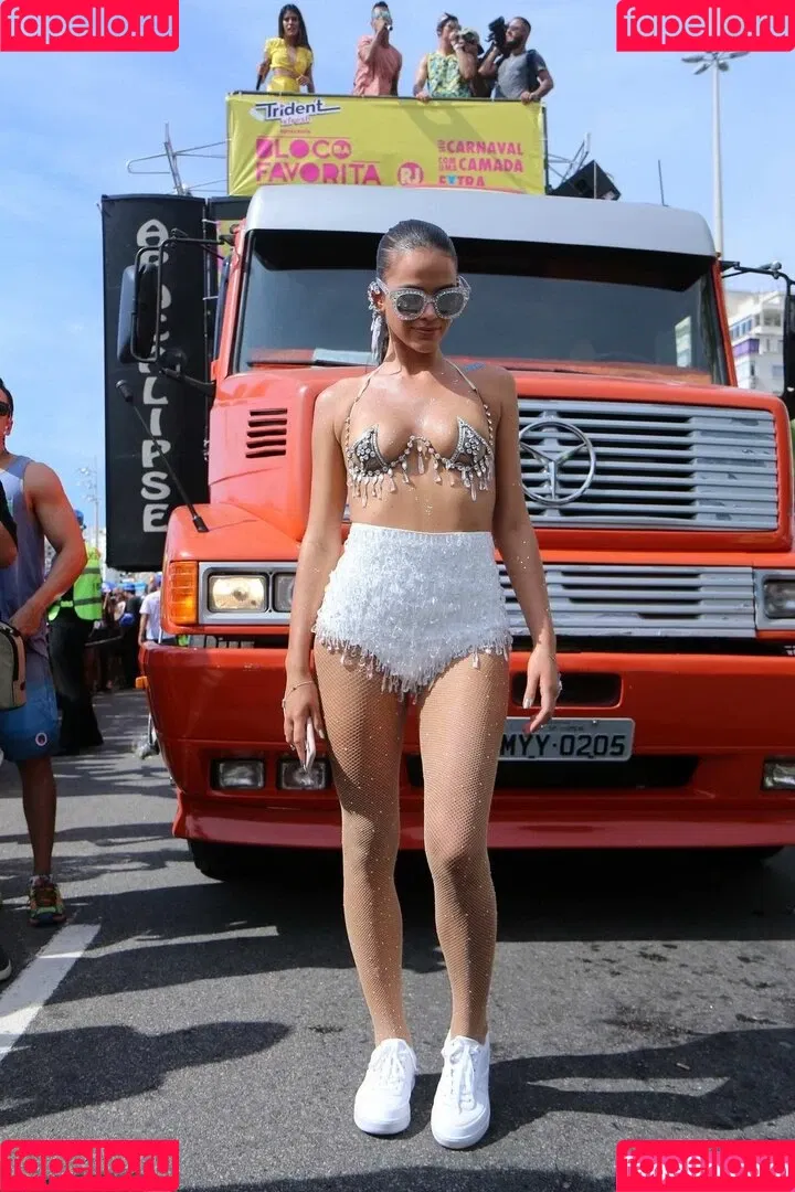 Bruna Marquezine / brumarquezine / brunamarquezine / https: Onlyfans Photo Gallery 