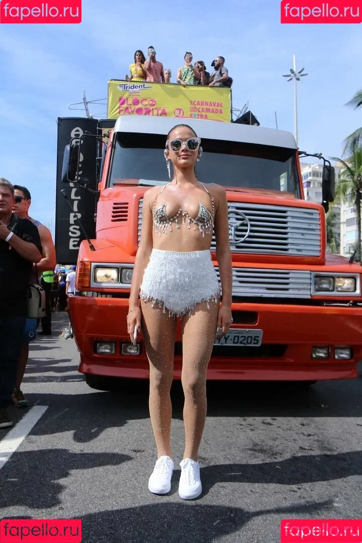 Bruna Marquezine / brumarquezine / brunamarquezine / https: Onlyfans Photo Gallery 
