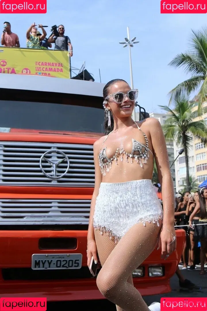 Bruna Marquezine / brumarquezine / brunamarquezine / https: Onlyfans Photo Gallery 
