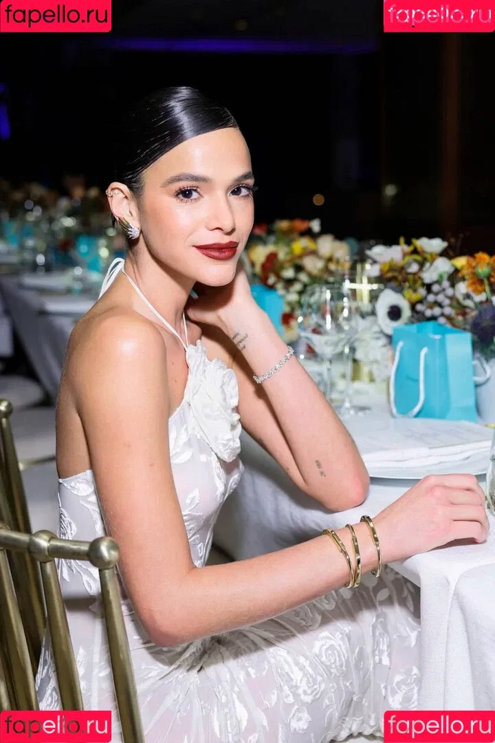 Bruna Marquezine / brumarquezine / brunamarquezine / https: Onlyfans Photo Gallery 