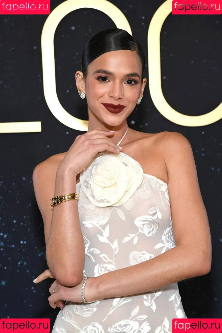 Bruna Marquezine / brumarquezine / brunamarquezine / https: Onlyfans Photo Gallery 
