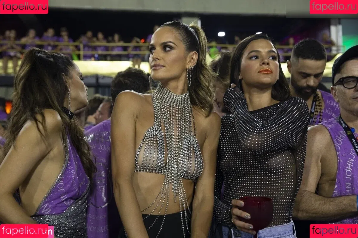Bruna Marquezine / brumarquezine / brunamarquezine / https: Onlyfans Photo Gallery 