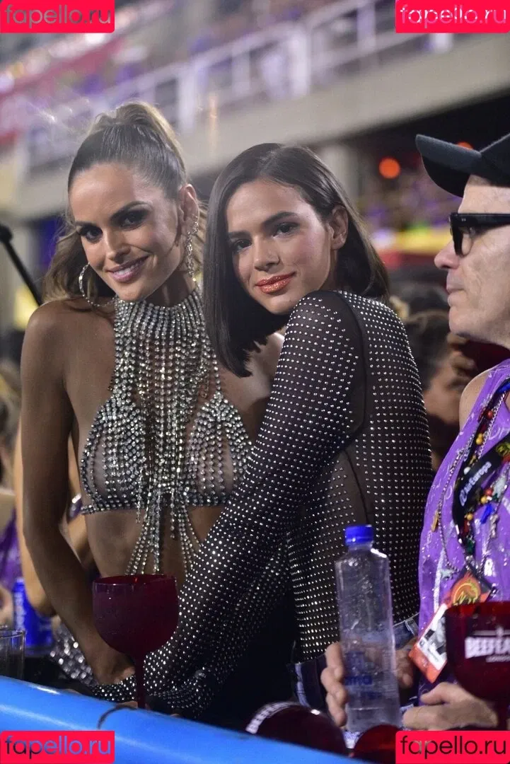 Bruna Marquezine / brumarquezine / brunamarquezine / https: Onlyfans Photo Gallery 