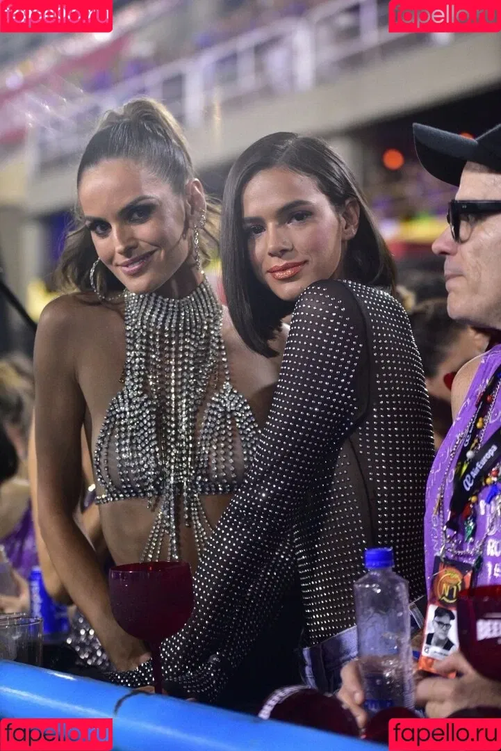 Bruna Marquezine / brumarquezine / brunamarquezine / https: Onlyfans Photo Gallery 