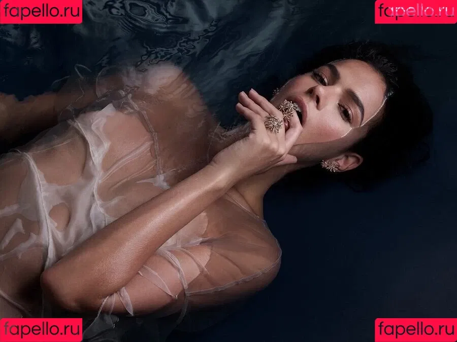 Bruna Marquezine / brumarquezine / brunamarquezine / https: Onlyfans Photo Gallery 