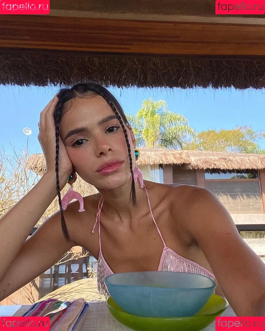 Bruna Marquezine / brumarquezine / brunamarquezine / https: Onlyfans Photo Gallery 