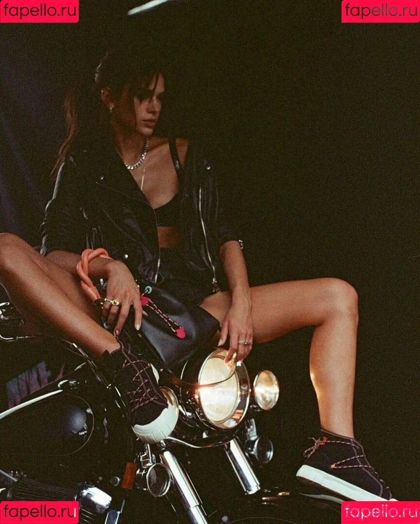 Bruna Marquezine / brumarquezine / brunamarquezine / https: Onlyfans Photo Gallery 