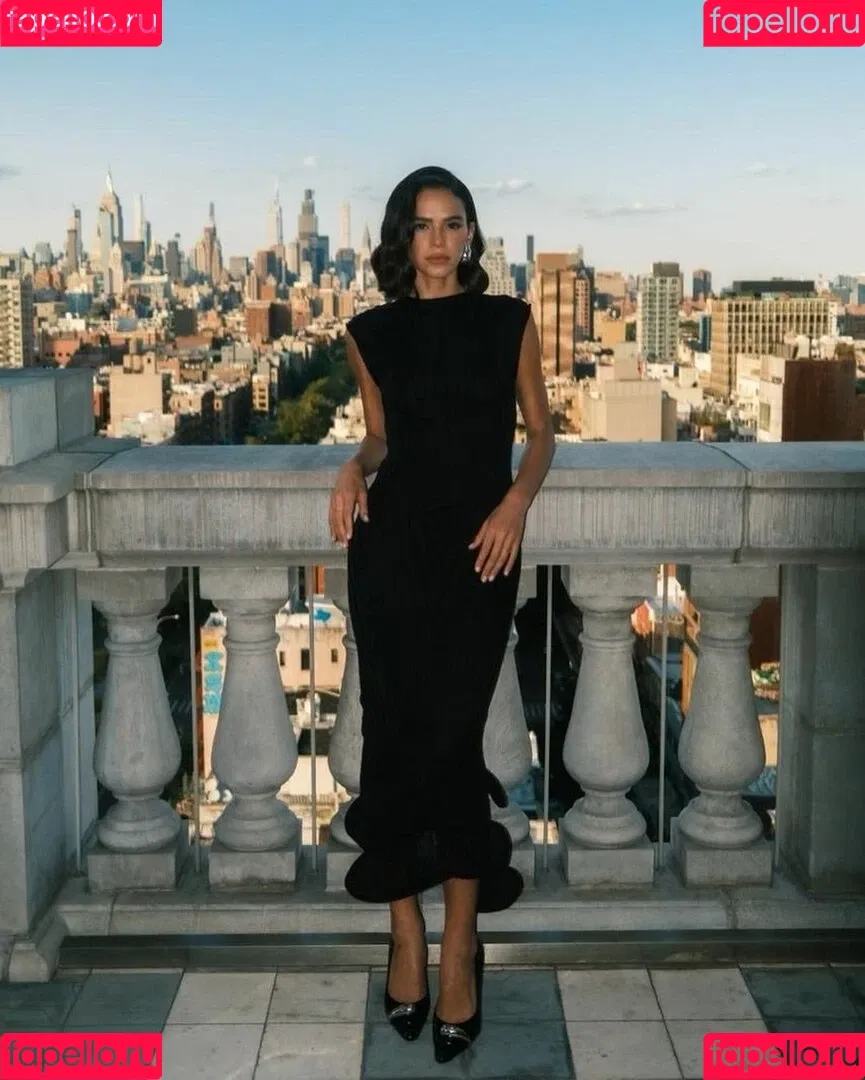Bruna Marquezine / brumarquezine / brunamarquezine / https: Onlyfans Photo Gallery 