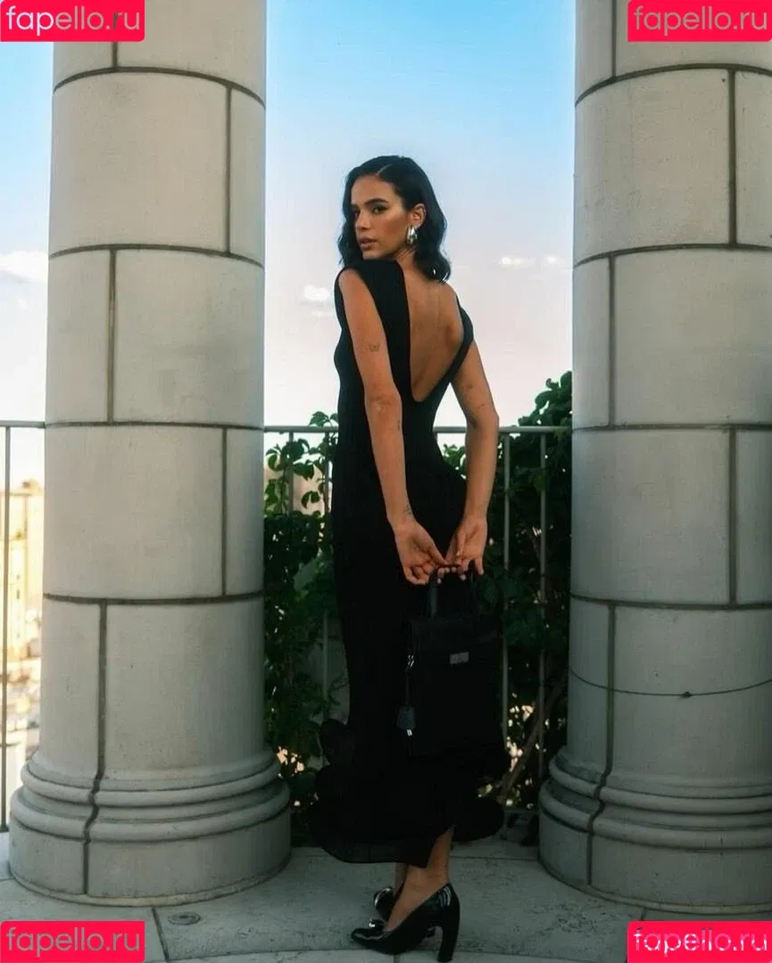 Bruna Marquezine / brumarquezine / brunamarquezine / https: Onlyfans Photo Gallery 