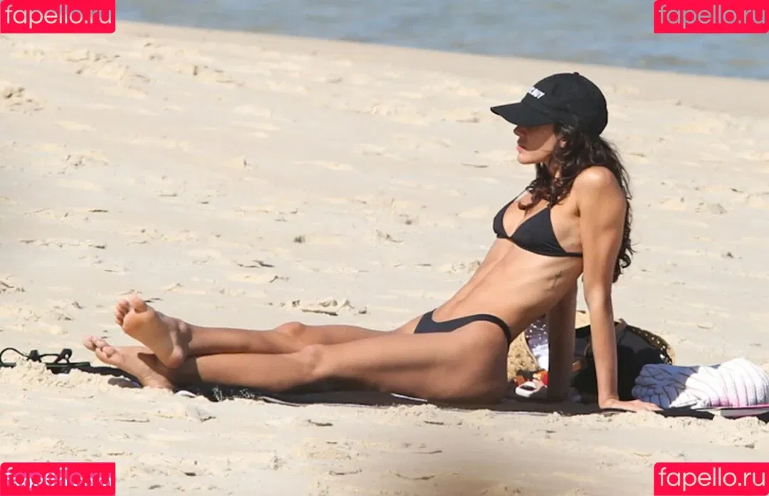 Bruna Marquezine / brumarquezine / brunamarquezine / https: Onlyfans Photo Gallery 