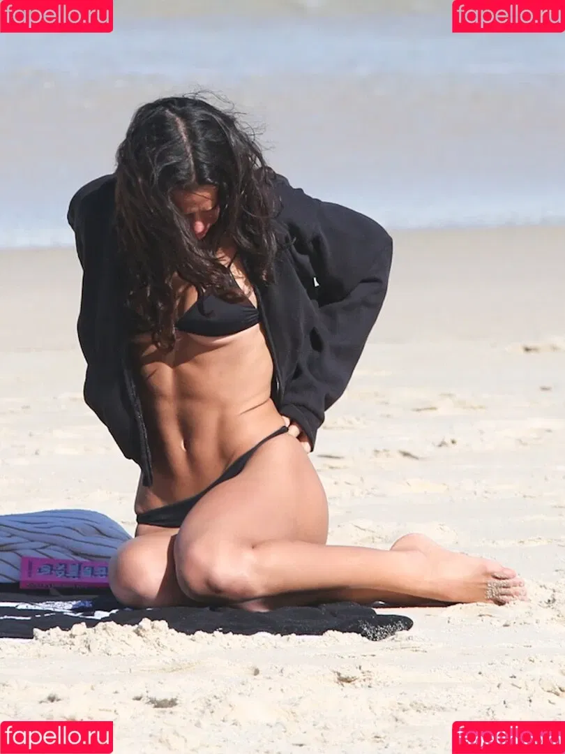 Bruna Marquezine / brumarquezine / brunamarquezine / https: Onlyfans Photo Gallery 